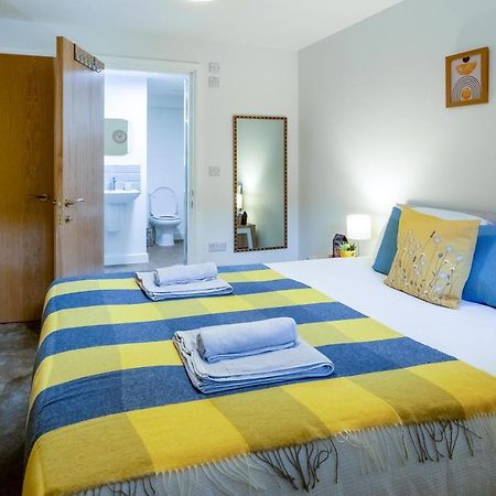 Luton Modern Serviced Accommodation For Contractors, Relocators, Professionals, Tourists And Students - Akugi Homes Luaran gambar