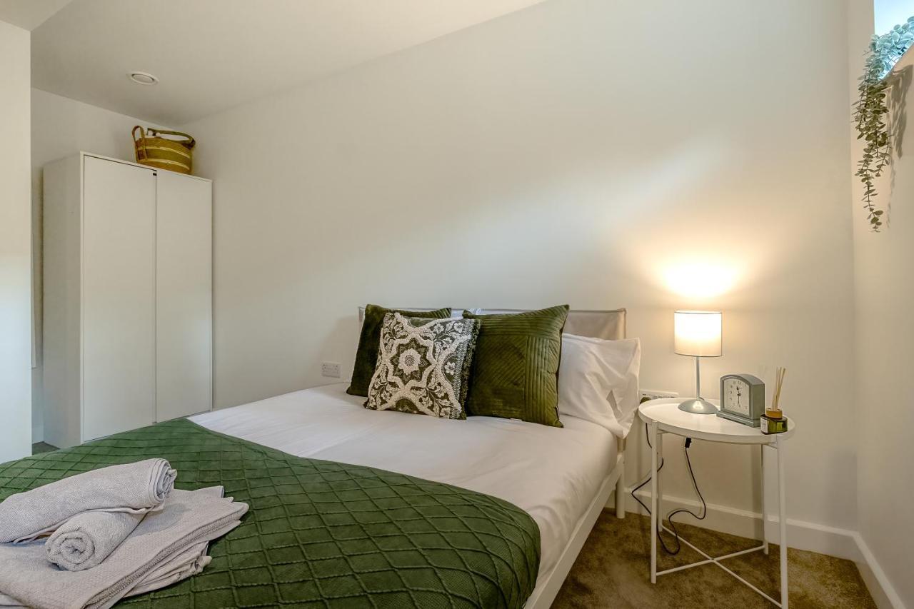 Luton Modern Serviced Accommodation For Contractors, Relocators, Professionals, Tourists And Students - Akugi Homes Luaran gambar